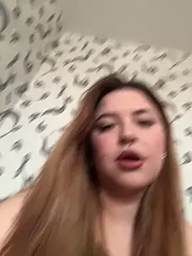 Snapshot of Soft_lonsss chatting on 04/14/26, 08:30 Soft lonsss online show from 04/14/26, 08:30