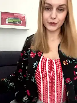 CutieLaura online show from 03/24/26, 08:25