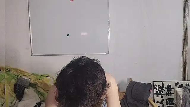 Snapshot of xiatianjun chatting on 04/06/26, 08:37 xiatianjun online show from 04/06/26, 08:37