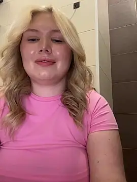 cutiejuliee online show from 05/08/26, 11:58