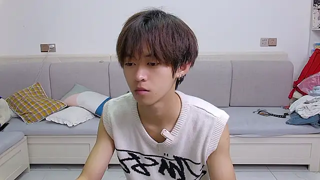 Snapshot of buding-001 chatting on 03/27/26, 10:49 buding-001 online show from 03/27/26, 10:49