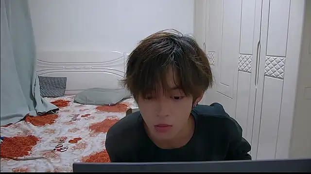 Snapshot of buding-001 chatting on 03/29/26, 02:24 buding-001 online show from 03/29/26, 02:24