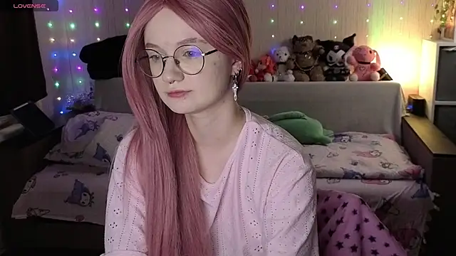 Snapshot of JulietFisher chatting on 03/28/26, 04:13 JulietFisher online show from 03/28/26, 04:13