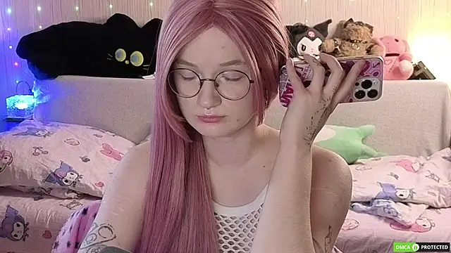 Snapshot of JulietFisher chatting on 04/04/26, 05:03 JulietFisher online show from 04/04/26, 05:03