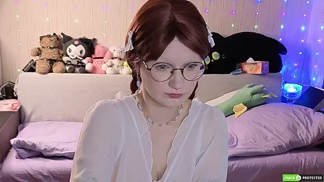 JulietFisher online show from 05/05/26, 03:42