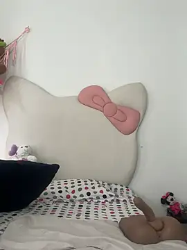 Valerie-S online show from 04/14/26, 01:49