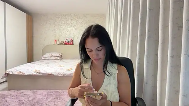 Snapshot of eve_belle69 chatting on 07/24/26, 06:59 eve belle69 online show from 07/24/26, 06:59