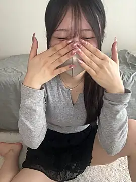 Snapshot of momo_chi_o0 chatting on 03/30/26, 03:19 momo chi o0 online show from 03/30/26, 03:19