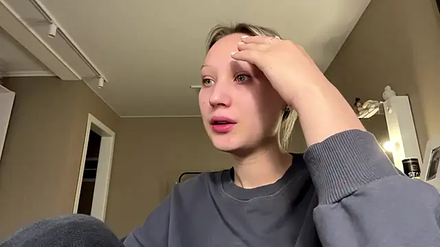 Snapshot of VibeAnna chatting on 04/14/26, 03:11 VibeAnna online show from 04/14/26, 03:11