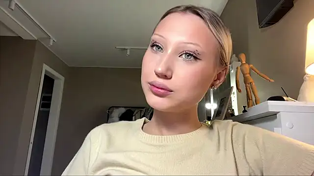 Snapshot of VibeAnna chatting on 03/26/26, 03:21 VibeAnna online show from 03/26/26, 03:21