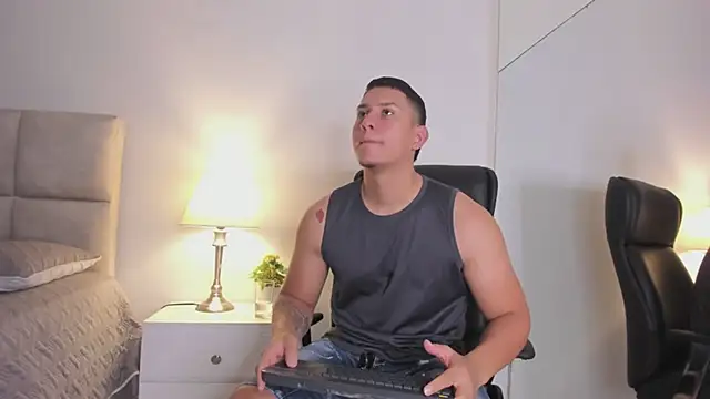 Chriss Diamond online show from 06/11/26, 07:55