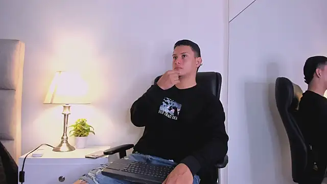 Chriss Diamond online show from 07/11/26, 08:20
