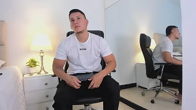 Chriss Diamond online show from 05/06/26, 08:24