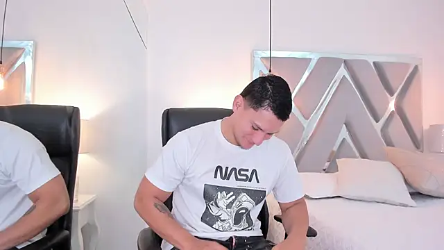 Chriss Diamond online show from 05/01/26, 08:36