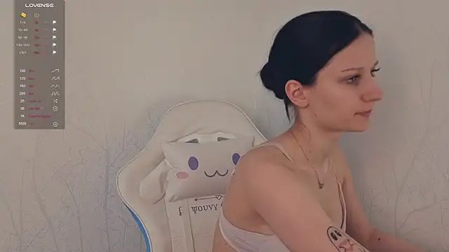 Snapshot of Addelin_tarro chatting on 04/11/26, 10:19 Addelin tarro online show from 04/11/26, 10:19