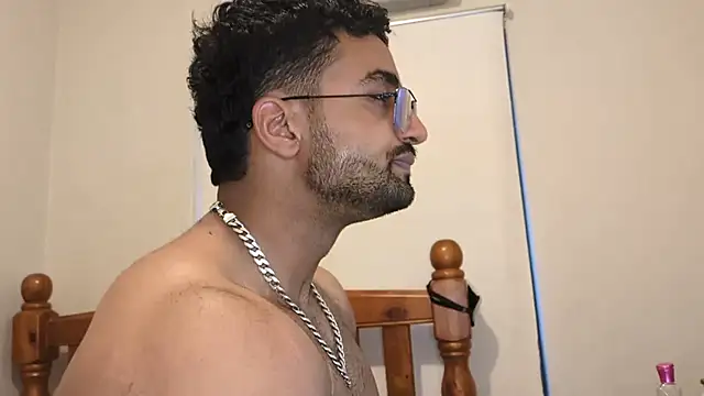 robin103666 online show from 04/23/26, 09:27