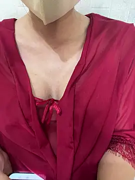 Snapshot of Amee_ chatting on 04/08/26, 05:36 Amee online show from 04/08/26, 05:36