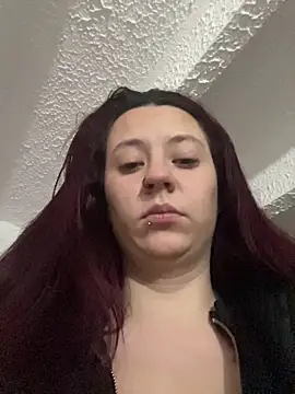 Snapshot of vitoria_bell chatting on 03/30/26, 12:17 vitoria bell online show from 03/30/26, 12:17