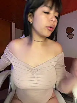 Snapshot of Violetaa_pink18 chatting on 05/12/26, 02:34 Violetaa pink18 online show from 05/12/26, 02:34