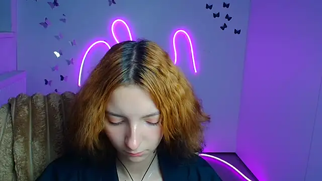 Snapshot of Butterfly_Milly chatting on 06/29/26, 11:32 Butterfly Milly online show from 06/29/26, 11:32