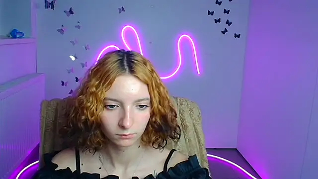 Snapshot of Butterfly_Milly chatting on 06/25/26, 12:32 Butterfly Milly online show from 06/25/26, 12:32