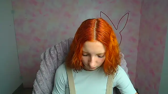 Snapshot of Butterfly_Milly chatting on 08/08/26, 11:50 Butterfly Milly online show from 08/08/26, 11:50