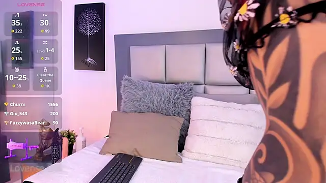 Sophi leone  online show from 05/15/26, 01:03