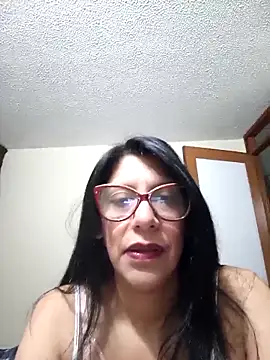 SamanthaRosse01  online show from 04/07/26, 11:01