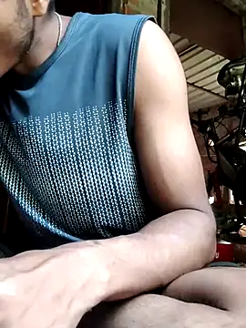 Snapshot of luck00y chatting on 05/04/26, 03:21 luck00y online show from 05/04/26, 03:21