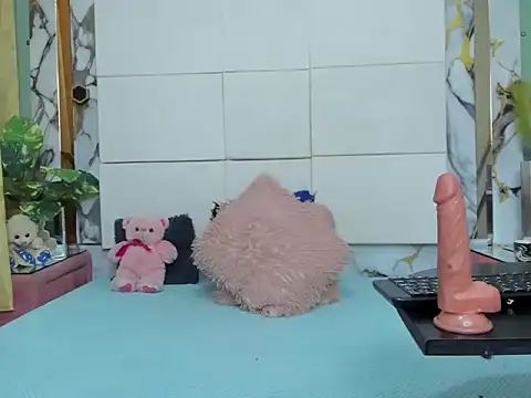 kloeMadels online show from 05/30/26, 06:24