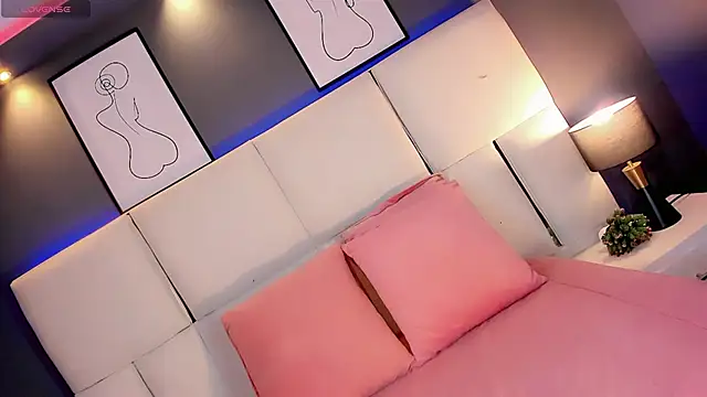 Snapshot of Kornylovee chatting on 04/04/26, 08:26 Kornylovee online show from 04/04/26, 08:26