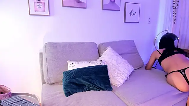 emilydolly  online show from 05/21/26, 12:35