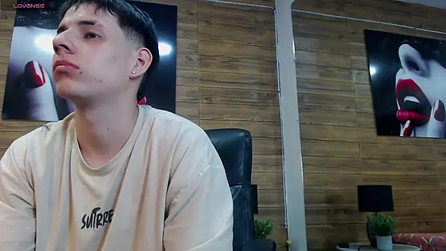 Snapshot of RoaSexi25 chatting on 03/25/26, 03:06 RoaSexi25 online show from 03/25/26, 03:06