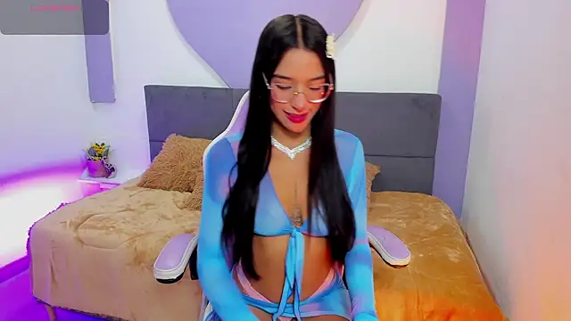 Snapshot of princess_skinny_ chatting on 04/21/26, 02:36 princess skinny online show from 04/21/26, 02:36