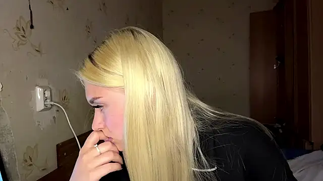 Sophia Blonde online show from 05/27/26, 03:30