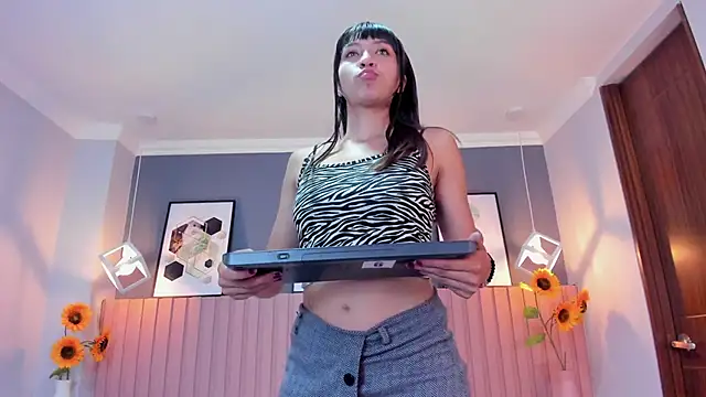 Sophia Gloss online show from 04/01/26, 12:06