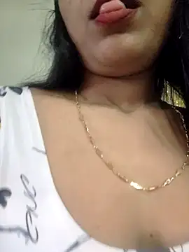Snapshot of khushi_ji00 chatting on 07/20/26, 02:52 khushi ji00 online show from 07/20/26, 02:52