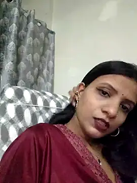 Snapshot of khushi_ji00 chatting on 07/06/26, 04:09 khushi ji00 online show from 07/06/26, 04:09