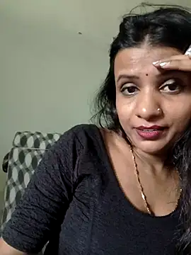 Snapshot of khushi_ji00 chatting on 07/08/26, 07:20 khushi ji00 online show from 07/08/26, 07:20