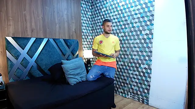 Snapshot of Joaho_Fernandez chatting on 06/17/26, 09:03 Joaho Fernandez online show from 06/17/26, 09:03