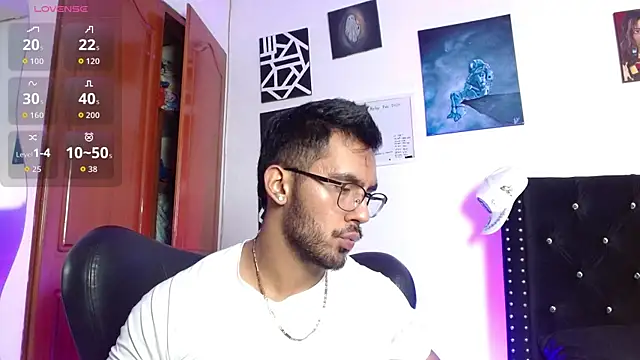 romanpearce  online show from 05/26/26, 01:58