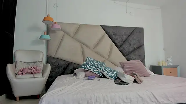 AfroditaVega  online show from 04/23/26, 06:09