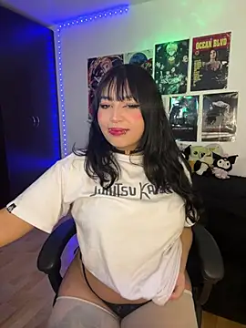 Hinataaa  online show from 04/15/26, 05:02