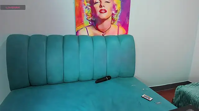 natasha adam21 online show from 05/17/26, 01:49