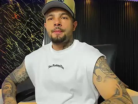 NICK OWEEN26 online show from 04/14/26, 07:30