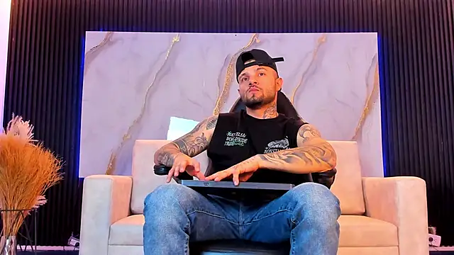 NICK OWEEN26 online show from 03/25/26, 11:36