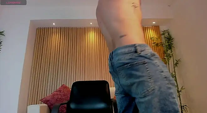 NICK OWEEN26 online show from 04/11/26, 06:22