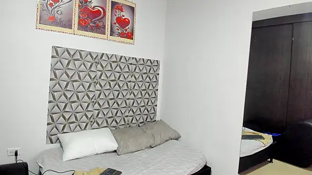 Snapshot of Benjamin_lich chatting on 04/11/26, 05:27 Benjamin lich online show from 04/11/26, 05:27