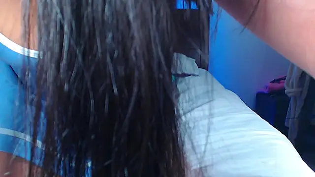 mila gomez  online show from 04/24/26, 12:01