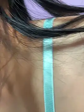 Snapshot of mila_gomez_ chatting on 03/29/26, 01:18 mila gomez online show from 03/29/26, 01:18